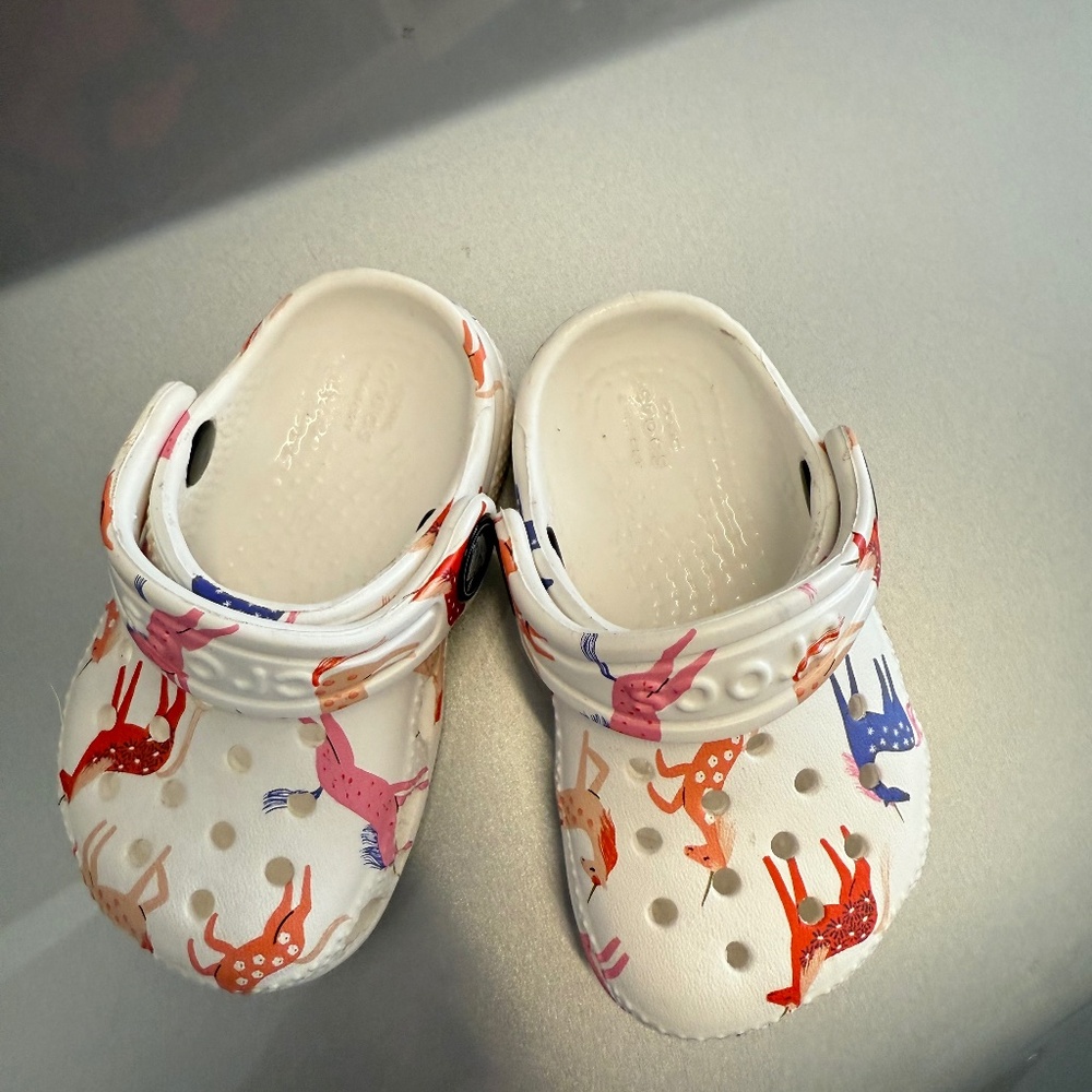 Crocs - horse print - Toddler size 4